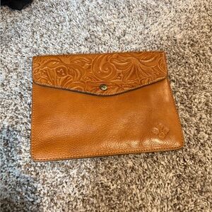 Patricia Nash Embossed Brown Leather Clutch/Tech Portfolio